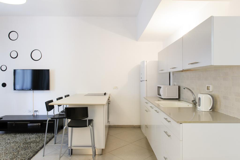 Star Apartments - Dizengoff Square Tel Aviv Room photo